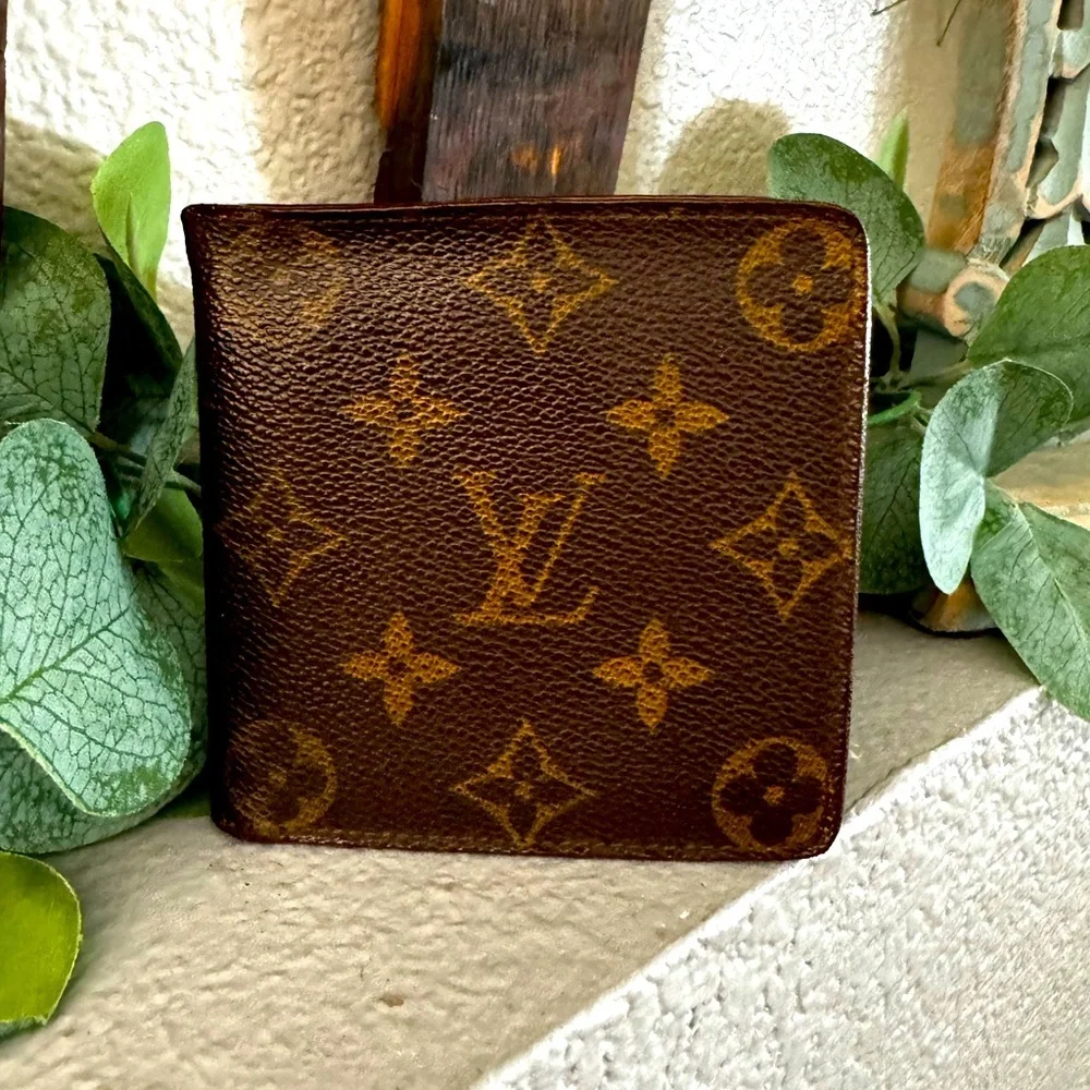 Louis Vuitton, men's monogram, bifold, wallet, vintage